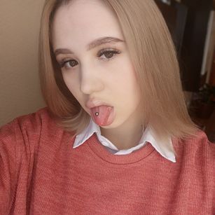 Model - Valerie legs