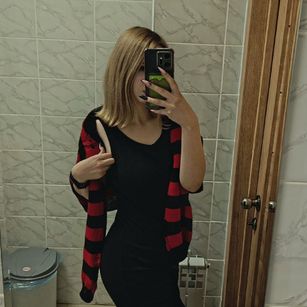 Model - Valerie teen