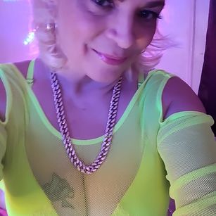 Model - Vixxie360 squirter