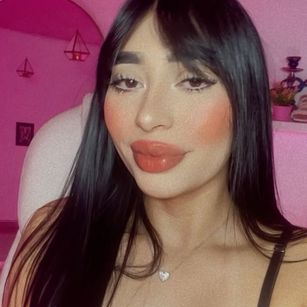 Model - Chantal delgada