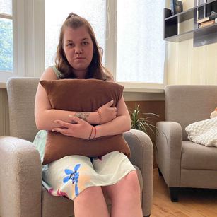 Model - Mary_18_Slut shaved