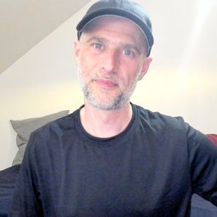 Model - marcfet slim