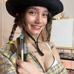 Model - Lou roleplay