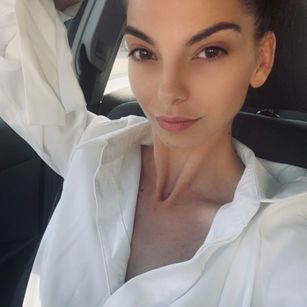 Model - Beatrice asshole