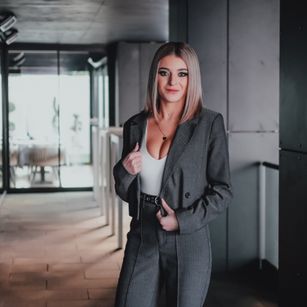 Model - AlicePirs petite