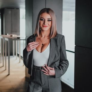 Model - AlicePirs natural