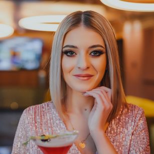 Model - AlicePirs petite