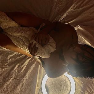 Model - Sophie squirt