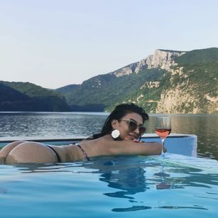 Model - MeganKroftt bigtits