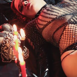 Model - Morgana submissive