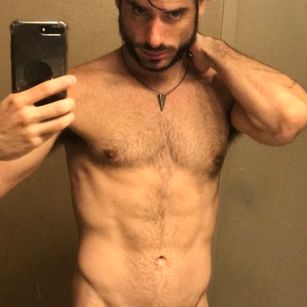 Model - Taryn Holz dildo