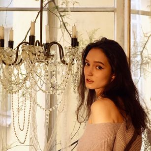 Model - Lou roleplay