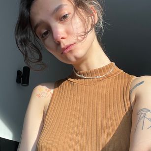 Model - Lou footfetish