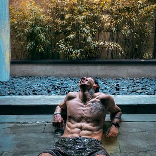 Model - The Latin Bad Boy handjob