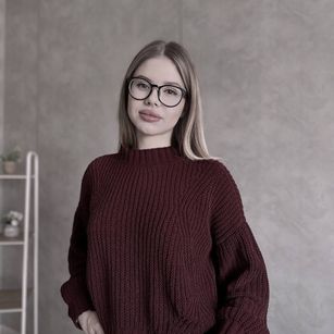 Model - Octavia_ feet