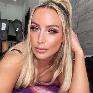 Model - Missy_matrix feet