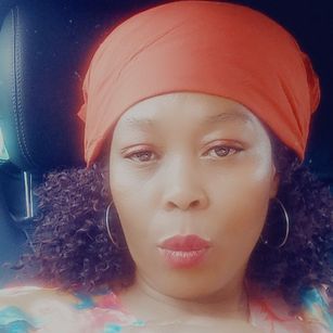 Model - Nokuzola Msuthwana wild