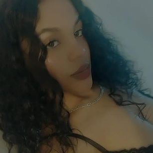 Model - Lucy_ latina