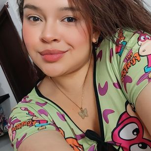 Model - Chloe squirt