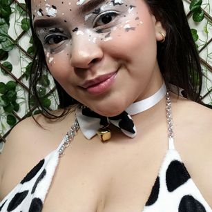 Model - Chloe squirt