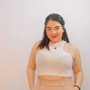 Model - Chloe bigboobs