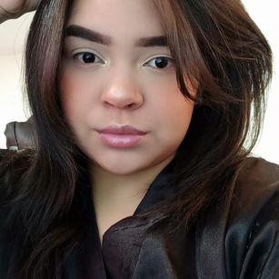 Model - Chloe squirt