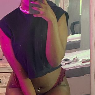 Model - Iamnic Ebony