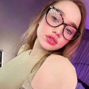 Model - FionaPowerpuff young