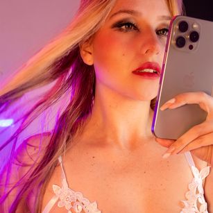 Model - Emily Sumer blowjob