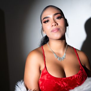 Model - MiaCarter beauty