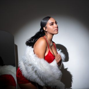 Model - MiaCarter natural