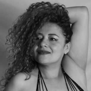 Model - Maria Jose latex