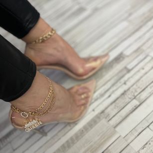 Model - QueenSab heels