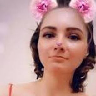 Model - NinaCherry hairy