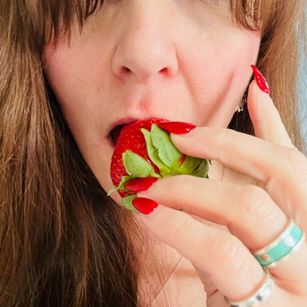 Model - BlueEyez40DDDs joi