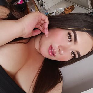 Model - AliceeGreenn BBW