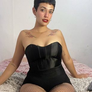 Model - isabellalisa ass