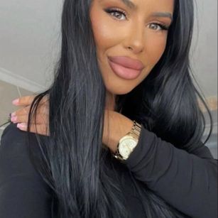 Model - Nikki Skys toys