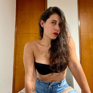 Model - Emily Miller roleplay