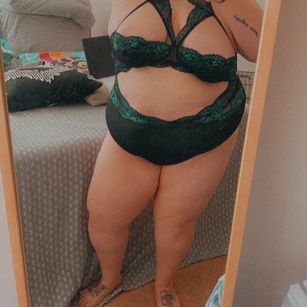 Model - Amies Squirts kinky