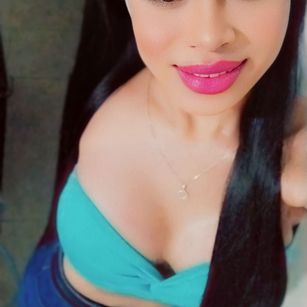 Model - DalylaTS latina