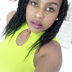 Model - Aurora Bolt bigboobs