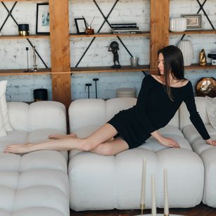 Model - Tati fingering