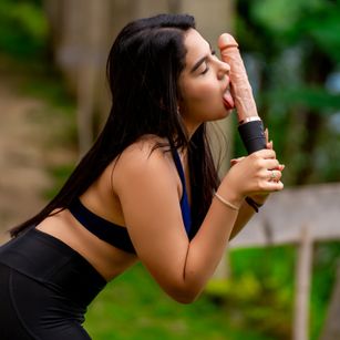 Model - AngelicaWinter heels