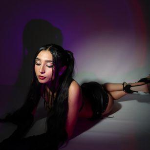 Model - Mia OF artmiajoy anal