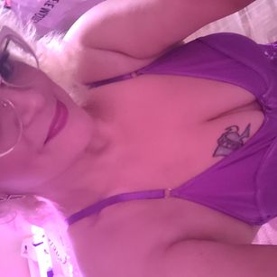 Model - Vixxie360 mature