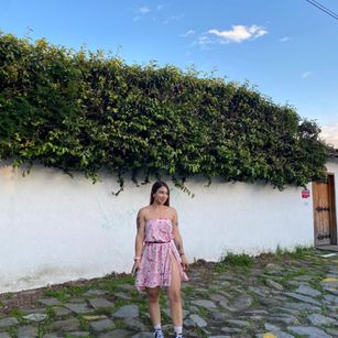 Model - Anny Dreams masturbation