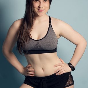 Model - CarolineFlower anal