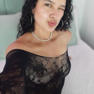 Model - Alaska Blue pussy