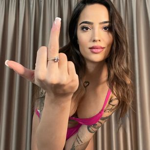 Model - MissCorrupt tall